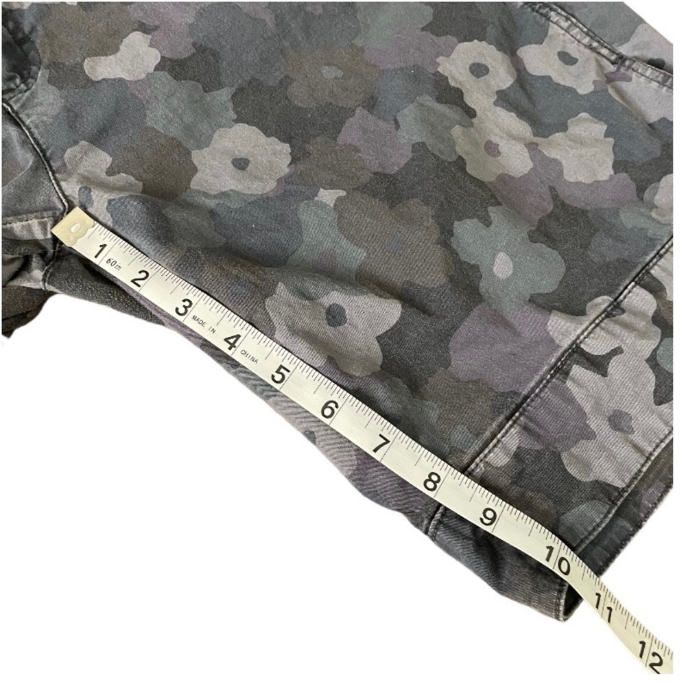 Lucy floral camo shorts sz large - Picture 10 of 10